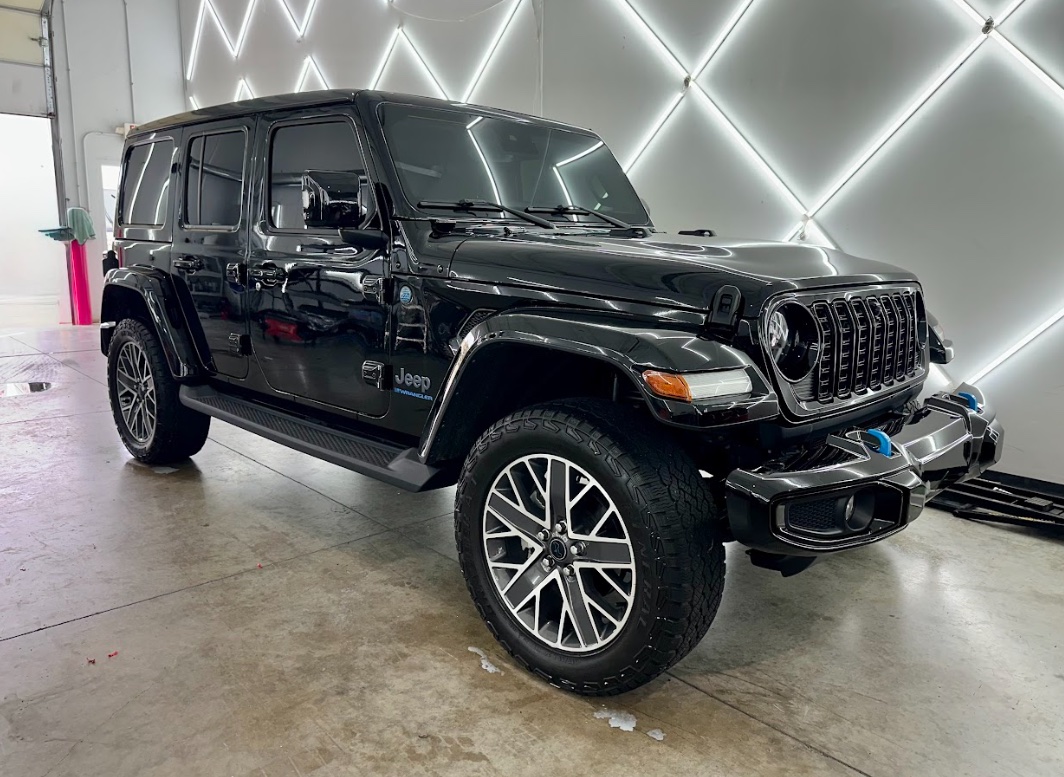 Detailed black vehicle example from Falcon services